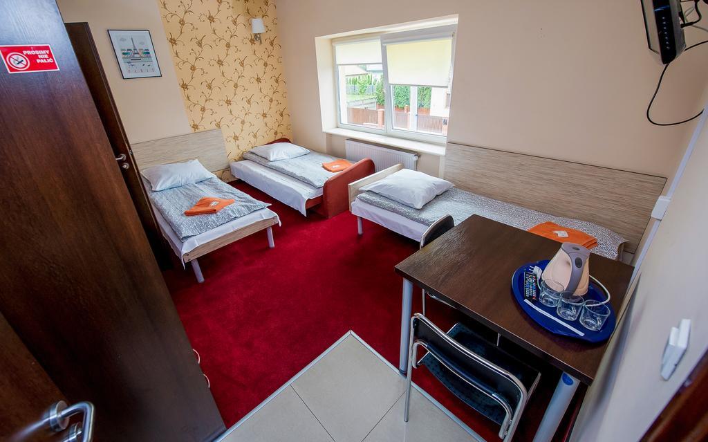 Hotelik Jankowski Raszyn Extérieur photo